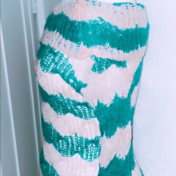 Jeannette USA Hand Knit Sweater - Picture 2 of 3